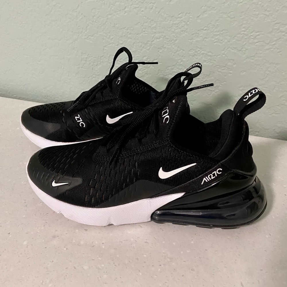 Women’s Nike AirMax 270